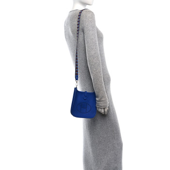 HERMES Taurillon Clemence Maxi Quadrille Evelyne TPM Royal Bleu Bleu Bill Biscuit Rouge H