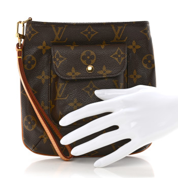LOUIS VUITTON Monogram Partition Wristlet