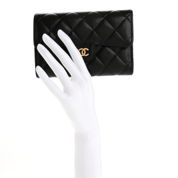 CHANEL Caviar Quilted Medium Flap Wallet Black