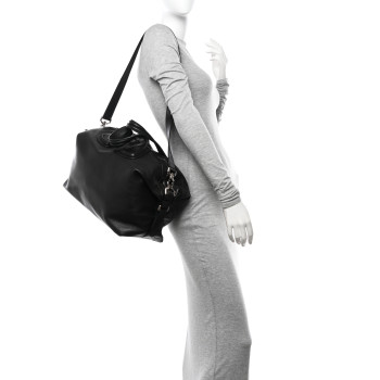 GIVENCHY Waxy Grained Calfskin Medium Nightingale Black