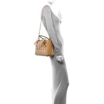 CHRISTIAN DIOR Patent Cannage Medium Lady Dior Beige