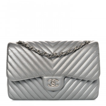 CHANEL Metallic Caviar Chevron Quilted Jumbo Double Flap Silver