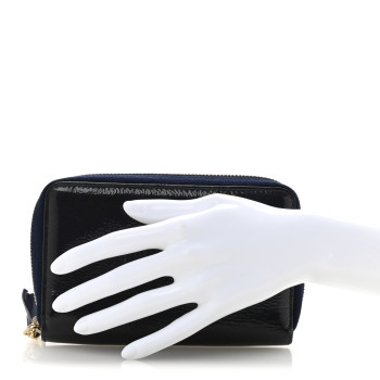 GUCCI Patent Medium Soho Zip Around Wallet Navy
