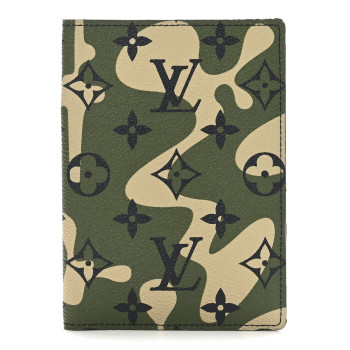 LOUIS VUITTON Monogramouflage Passport Cover