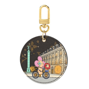 LOUIS VUITTON Monogram 2022 Christmas Animation Paris Bag Charm Key Ring Pink LOUIS VUITTON Monogram 2022 Christmas Animation Paris Bag Charm Key Ring Pink