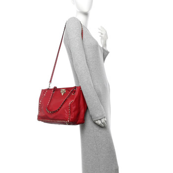 VALENTINO GARAVANI Vitello Medium Rockstud Tote Rosso Valentino