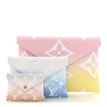LOUIS VUITTON Monogram Giant By The Pool Kirigami Pochette Set LOUIS VUITTON Monogram Giant By The Pool Kirigami Pochette Set