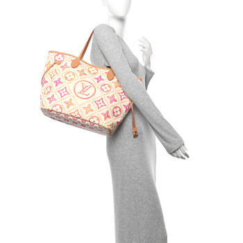 LOUIS VUITTON Monogram Giant By The Pool 2.0 Neverfull MM Coral