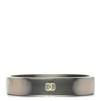 CHANEL Resin Gradient CC Bangle Black Rose