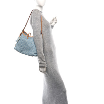 LOUIS VUITTON Monogram Denim CarryAll PM Sky Blue LOUIS VUITTON Monogram Denim CarryAll PM Sky Blue