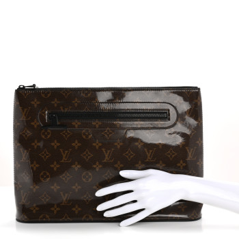 LOUIS VUITTON Monogram Glaze Cosmos Pochette