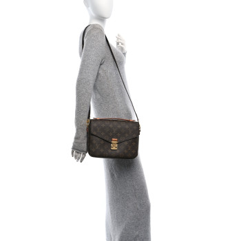 LOUIS VUITTON Monogram Pochette Metis