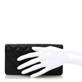 CHANEL Caviar Quilted Yen Wallet Black