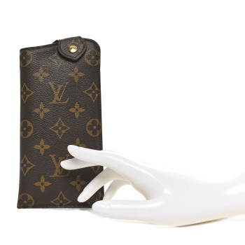 LOUIS VUITTON Monogram Sunglasses Case MM