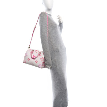 LOUIS VUITTON Monogram Giant By The Pool 2.0 Speedy Bandouliere 25 Rose