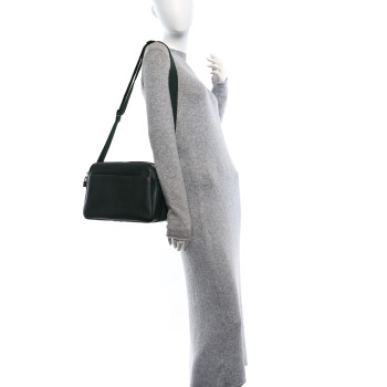 LOUIS VUITTON Taiga Reporter Messenger Epicea