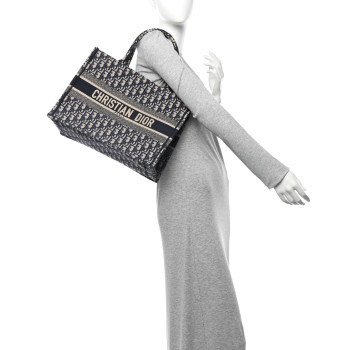 CHRISTIAN DIOR Oblique Medium Book Tote Blue Multicolor