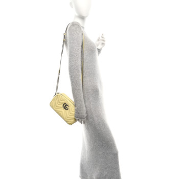 GUCCI Calfskin Matelasse Small GG Marmont Chain Shoulder Bag Banana