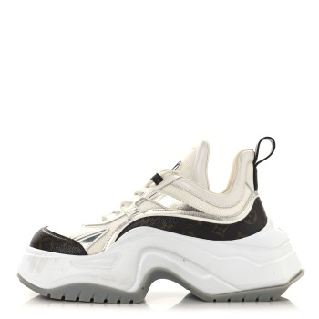 LOUIS VUITTON Calfskin Monogram Mens LV Archlight 2.0 Platform Sneakers 9 White