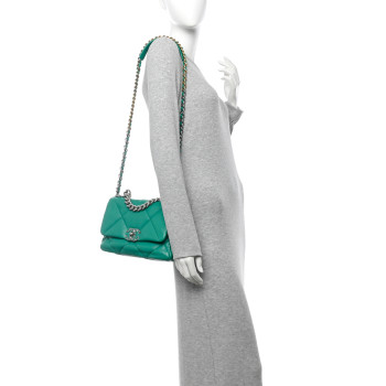 CHANEL Lambskin Quilted Medium Chanel 19 Flap Green