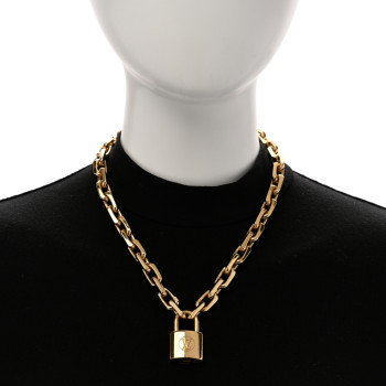 LOUIS VUITTON LV Edge Necklace Cadenas Gold