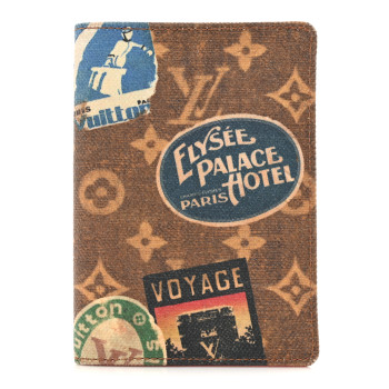 LOUIS VUITTON Monogram Flight Mode Passport Cover