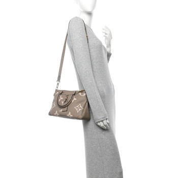 LOUIS VUITTON Empreinte Monogram Giant Trianon PM Tourterelle Creme