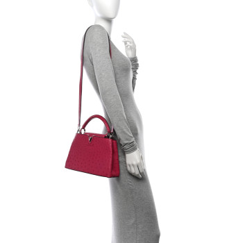 LOUIS VUITTON Ostrich Capucines BB Berry LOUIS VUITTON Ostrich Capucines BB Berry