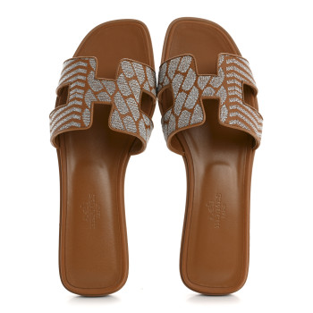 HERMES Embroidered Calfskin Oran Sandals 38 Naturel Gris Argente