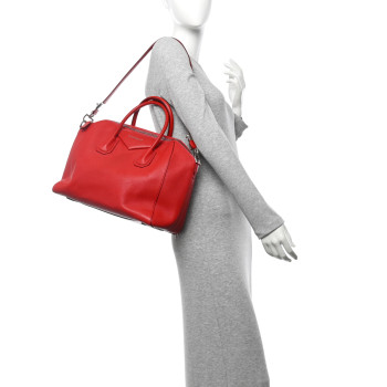 GIVENCHY Sugar Goatskin Medium Antigona Red