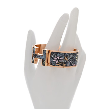 HERMES Enamel Printed Wide Sous Un Battement D'Ailes Clic Clac H Bracelet PM Galaxie