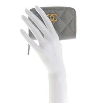 CHANEL Shiny Lambskin Quilted Textured CC Zip Coin Purse Gris