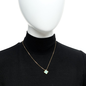 VAN CLEEF & ARPELS 18K Yellow Gold Malachite Vintage Alhambra Pendant Necklace