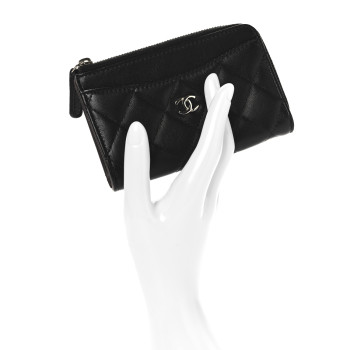 CHANEL Lambskin Quilted Zip Card Holder Black