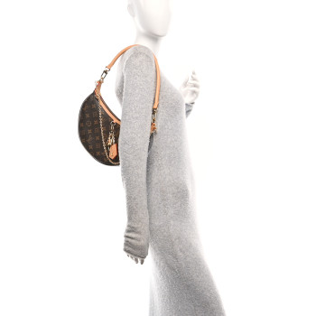 LOUIS VUITTON Monogram Looping