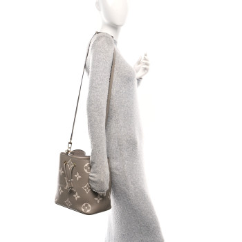 LOUIS VUITTON Empreinte Monogram Giant Neonoe MM Tourterelle Creme