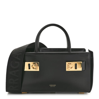 Salvatore Ferragamo Siena ブラック 7C 箱あり Salvatore Ferragamo フェラガモ FERRAGAMO 二つ折り財布 ワンダ