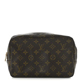 LOUIS VUITTON Monogram Trousse Toilette 23