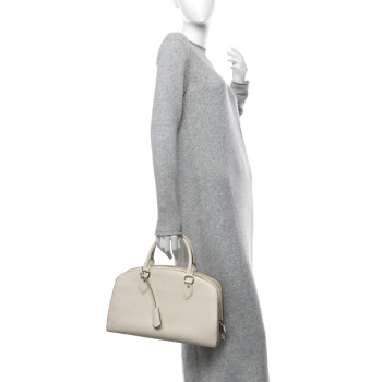 LOUIS VUITTON Epi Pont-Neuf PM Ivory