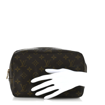 LOUIS VUITTON Monogram Trousse Toilette 23