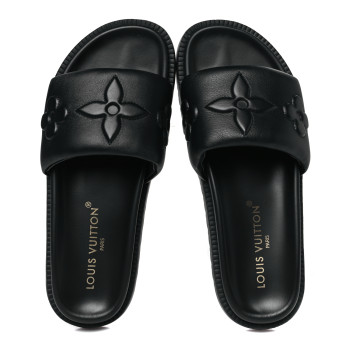 LOUIS VUITTON Calfskin LV Shore Flat Comfort Mule 39 Black