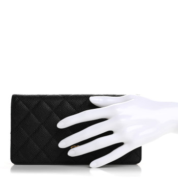 CHANEL Caviar Quilted Yen Wallet Black