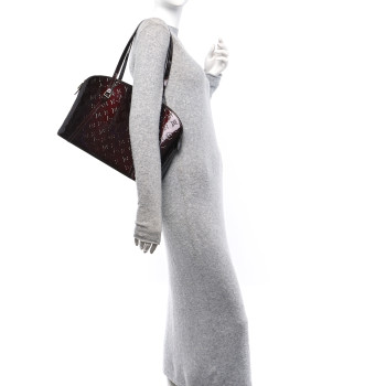 LOUIS VUITTON Vernis Zipped Avalon Amarante