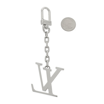 LOUIS VUITTON LV Facettes Bag Charm Key Holder Silver