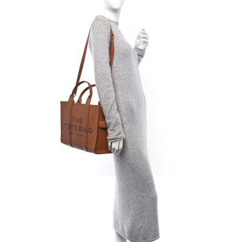 MARC JACOBS Grained Calfskin Medium The Tote Bag Argan Oil