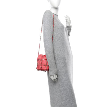 CHANEL Lambskin Bucket Chain Drawstring Bag Pink
