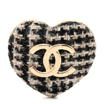 CHANEL Tweed CC Heart Brooch Ivory Black Gold