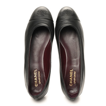 CHANEL Lambskin Cap Toe CC Uniform Ballerina Flats 39 Black