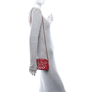 CHANEL Patent Calfskin Quilted Shiny Coco Clutch With Chain Red
