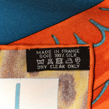HERMES Silk Selle d'Officier En Grande Tenue Scarf 90